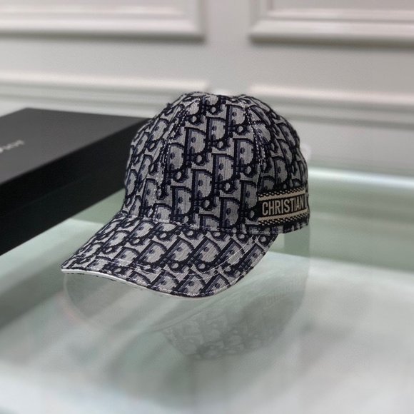 AUTHENTIC CHANEL Hats main image 6